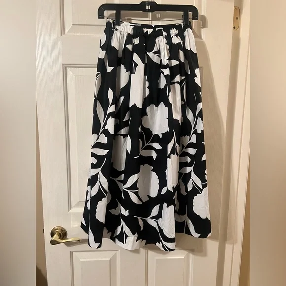 NWOT Kate Spade New York x Target Classic Black/White Rose Volume Midi Skirt XXS - Picture 3 of 6